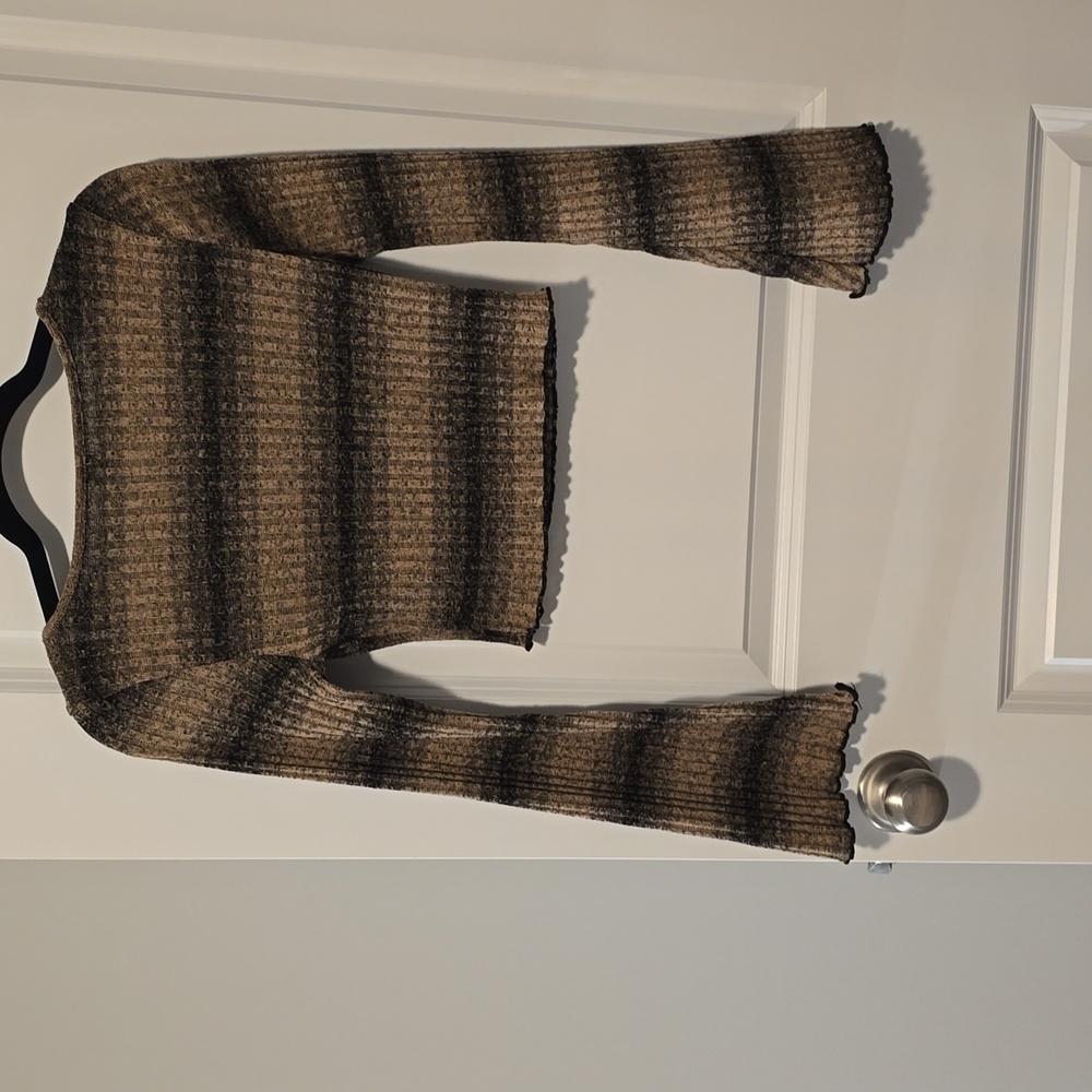 SHEIN Top - Picture 3 of 3